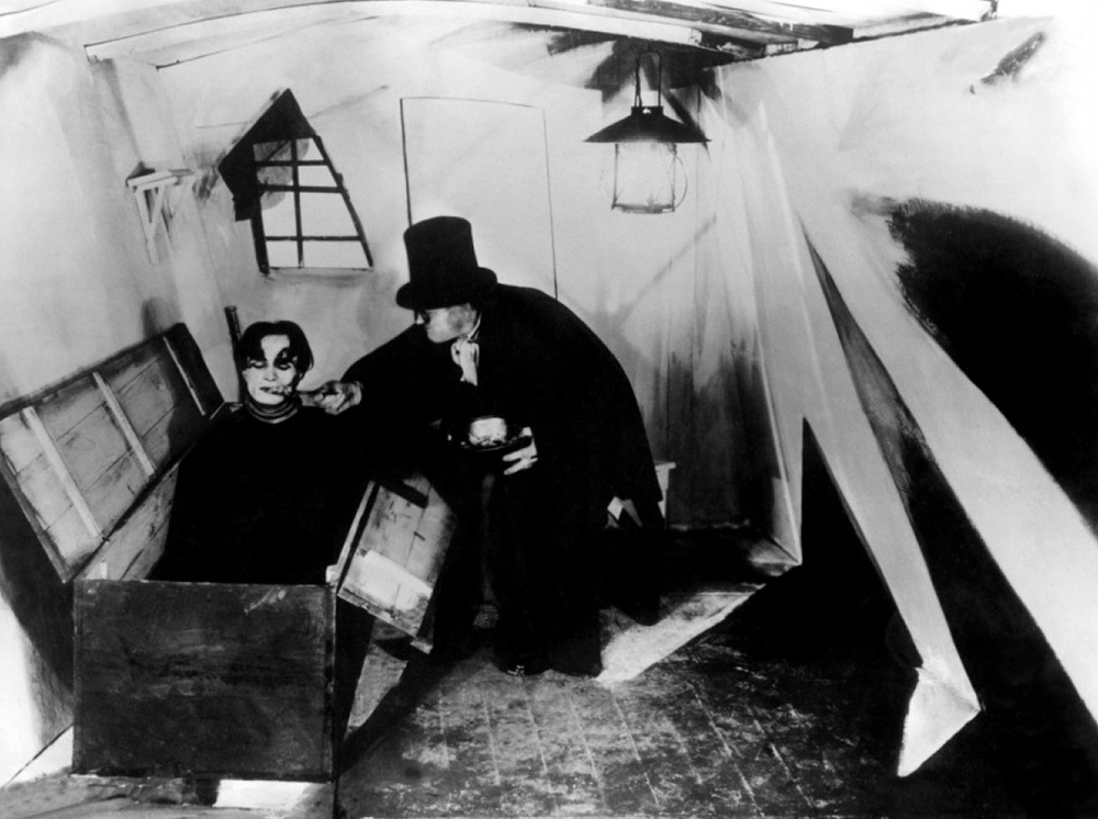 Scena tratta da 
        Il Gabinetto del Dottor Caligari        