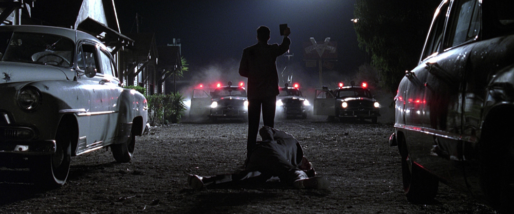 Scena tratta da 
        L.A. Confidential        