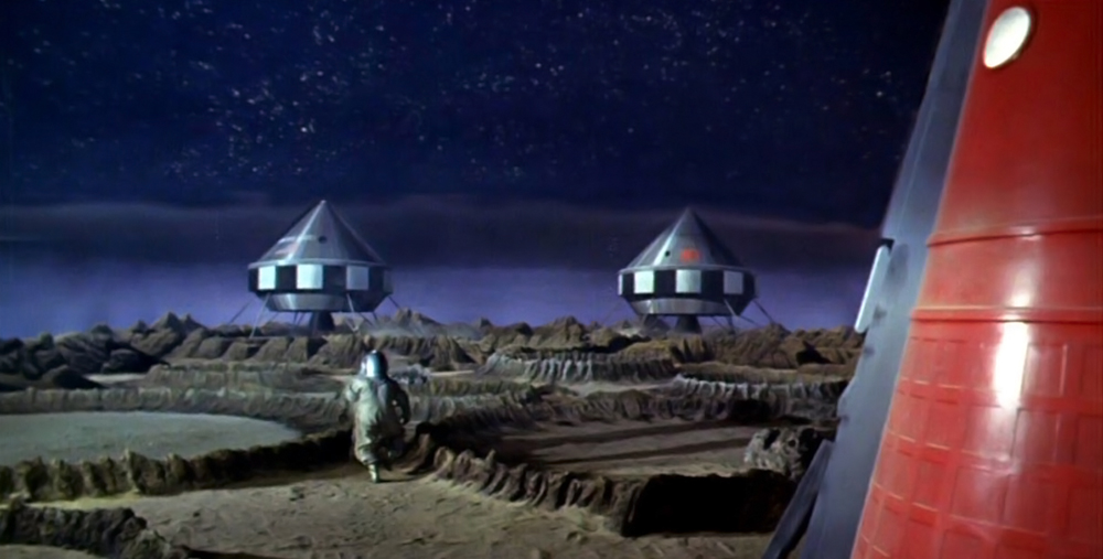 Scena tratta da 
        Le Mani sulla Luna        