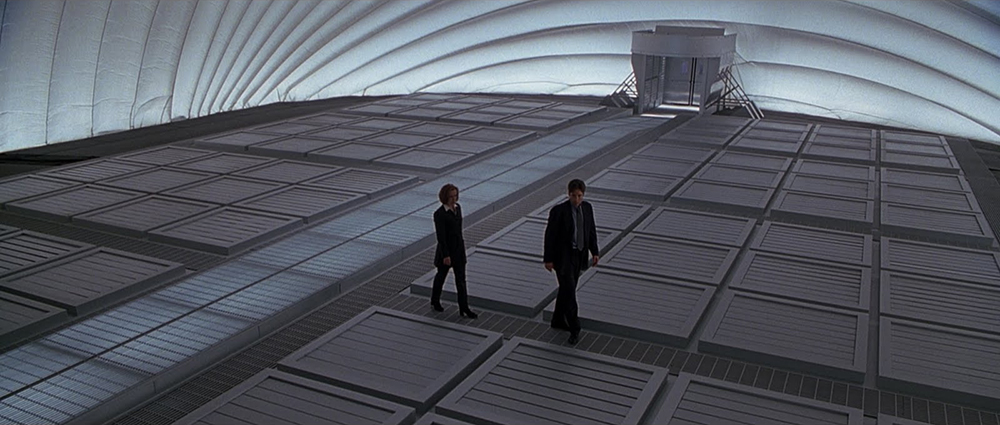 Scena tratta da 
        X Files - Il Film        
