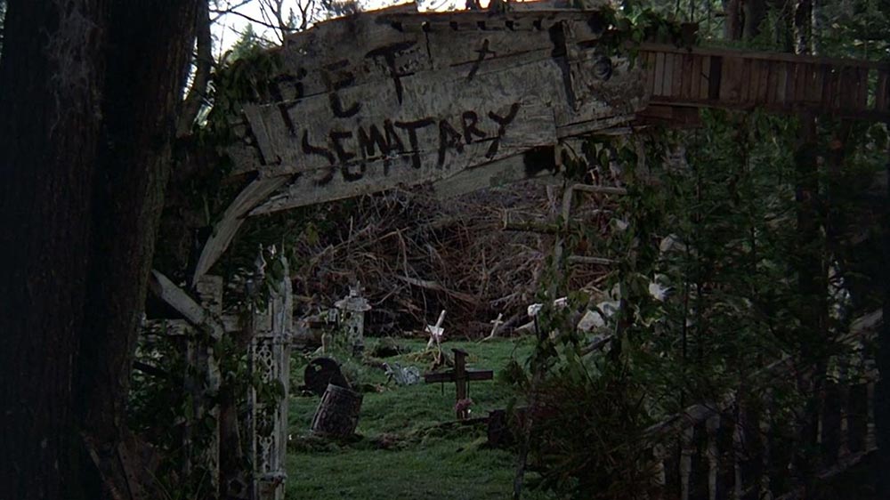 Scena tratta da Cimitero Vivente